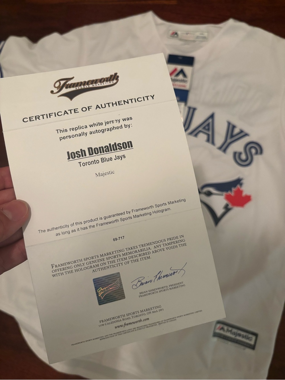 Brand New AUTOGRAPHED Josh Donaldson Blue Jays Jersey - Picture 5 of 5